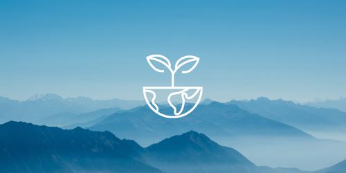 Montañas azules con icono de sostenibilidad
